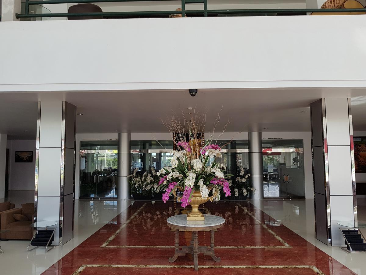 Grand Royal Taliwang Hotel Exterior photo
