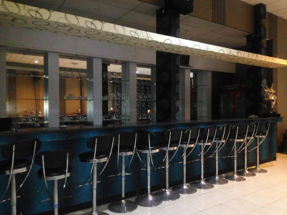 Grand Royal Taliwang Hotel Exterior photo