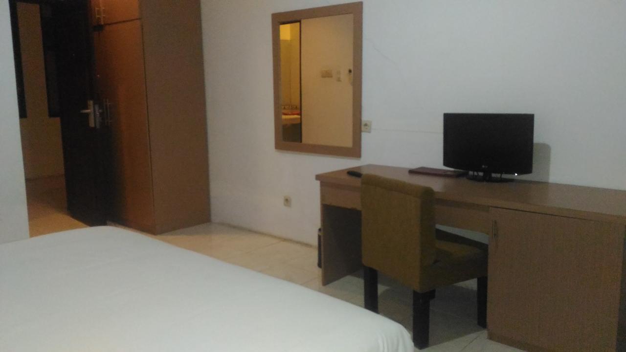 Grand Royal Taliwang Hotel Room photo