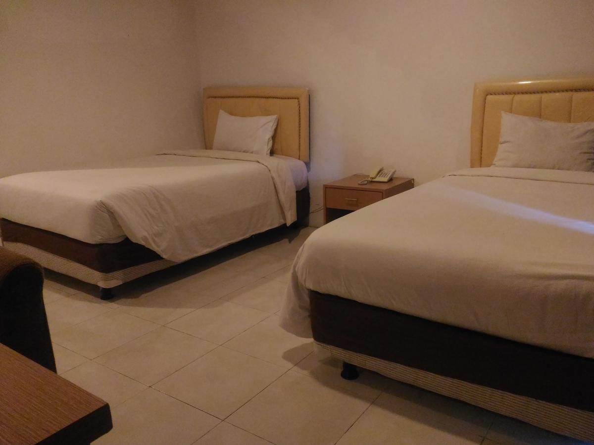 Grand Royal Taliwang Hotel Room photo
