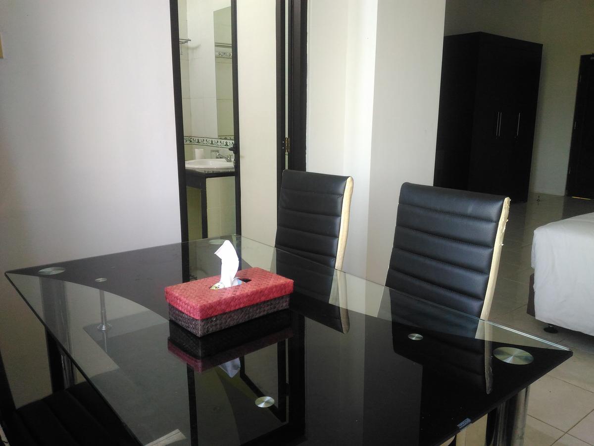 Grand Royal Taliwang Hotel Room photo