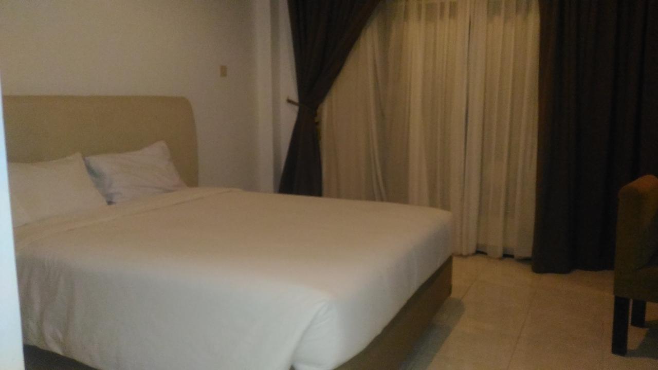 Grand Royal Taliwang Hotel Room photo